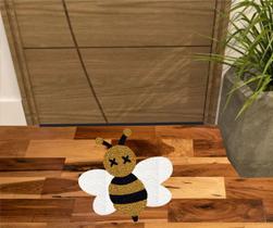 Tapete abelha para decoração medida 60x60cm grande.