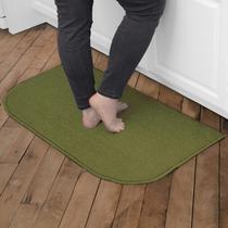 Tapete Accent Ritz Solid Resistente a Manchas 45,7 cm x 76,2 cm Olive Tapete Accent Ritz Solid Resistente a Manchas 45,7 cm x 76,2 cm Olive