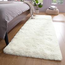 Tapete Area YJ.GWL Fluffy Runner creme de 0,6 x 1,8 m para quarto Tapete Area YJ.GWL Fluffy Runner creme de 0,6 x 1,8 m para quarto