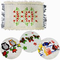 Tapete artesanal de algodao retangular estampas sortidas 50x35cm Tapete artesanal de algodao retangular estampas sortidas 50x35cm