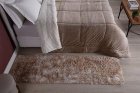 Tapete Beira de Cama Queen 2m x 55cm Peludo Antiderrapante