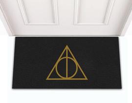 Tapete Capacho de Porta Entrada Decorativo Divertido Filme Geek Harry Potter Relíquias 60x30