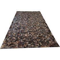 Tapete de couro marrom exótico 2,00x3,50 c/b peça 5x5cm Tapete de couro marrom exótico 2,00x3,50 c/b peça 5x5cm