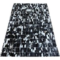 Tapete de couro preto branco malhado 1,00x1,50 s/b pç 3x9cm Tapete de couro preto branco malhado 1,00x1,50 s/b pç 3x9cm