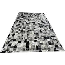 Tapete De Couro preto branco salino 2,00x3,50 c/b pç 10x10cm Tapete De Couro preto branco salino 2,00x3,50 c/b pç 10x10cm