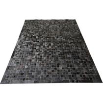 Tapete de couro preto natural 1,70x2,20 com bordas pç 5x5cm