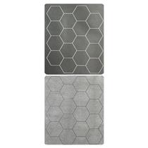 Tapete de Jogo Chessex Hexágonos 1" Preto/Cinza Dupla Face Tapete de Jogo Chessex Hexágonos 1" Preto/Cinza Dupla Face