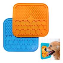 Tapete De Lamber Para Cães Gatos Cachorros Ração Úmida Comedouro Com Ventosa Pet - 15cm x 15cm Tapete De Lamber Para Cães Gatos Cachorros Ração Úmida Comedouro Com Ventosa Pet - 15cm x 15cm