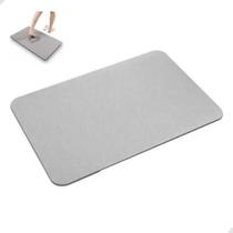 Tapete de Pedra Diatomita para Banheiro Cinza Lyor