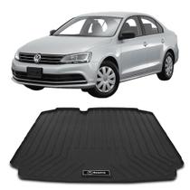 Tapete de Porta Malas Tipo Protetor Bandeja Volkswagen Jetta 2011 a 2017 Preto Impermeável com Bordas Requinte