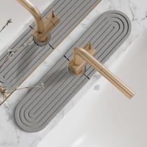 Tapete de torneira eormoe Kitchen Diatomite Splash Guard cinza claro