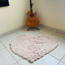 Tapete em forma de coração peludinho Antialérgico e Antiderrapante
