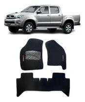Tapete Hilux Cabine Dupla Carpete Bordado 2005 A 2014 Jogo - 500.470PTO Tapete Hilux Cabine Dupla Carpete Bordado 2005 A 2014 Jogo - 500.470PTO