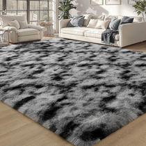Tapete Merelax 127x203cm, fofo, tingido de preto e branco Tapete Merelax 127x203cm, fofo, tingido de preto e branco