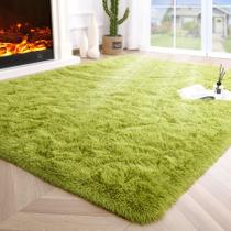 Tapete Noahas Fluffy Plush Fuzzy para quarto de crianças 120x160cm verde