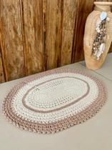 Tapete Oval Vezinho Pequeno 65x45cm Crochê Artesanal