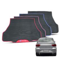 Tapete Porta Malas Compatível para Voyage G5 G6 G7 G8 2009 a 2023 Borracha Pvc com Detalhe Colorido