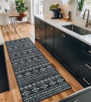 Tapete Runner Lahome Boho Moroccan 30x240cm Preto Branco Tapete Runner Lahome Boho Moroccan 30x240cm Preto Branco