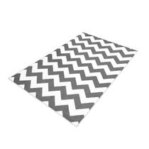 Tapete Saturs Chevron Cinza - 140 x 200 cm