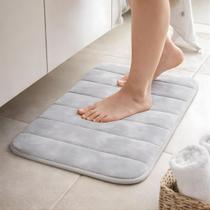 Tapete Soft Banheiro Antiderrapante Absorvente Macio 40x60 Lavabo Cozinha Poliéster Tapete Soft Banheiro Antiderrapante Absorvente Macio 40x60 Lavabo Cozinha Poliéster