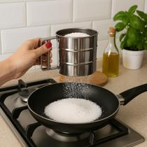 Tapioqueira Polvilhador Peneira Com Gatilho Manual Inox Cozinha Tapioqueira Polvilhador Peneira Com Gatilho Manual Inox Cozinha