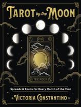 Tarot by the moon