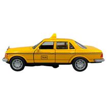 Taxi Amarelo em Miniatura McFive Die-Cast Model 1981 Escala 1:32 6832-33 - Dorémi