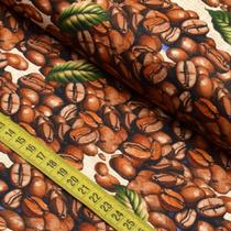 Tecido Estampado para Patchwork - Cafeteria: Coffe Fundo Bege (0,50x1,50)