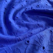 Tecido Lese Bordada Azul Bic 1,30x1,00m 100% Algodão Laise - Oasis Decorações
