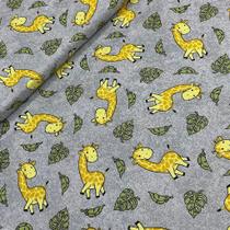 Tecido Tricoline Girafas Fundo Cinza - Tecidos Caldeira - 50 x 150 cm - Ideal para Artesanato e Patchwork
