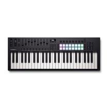 Teclado Controlador Novation Launchkey 49 MK4 Preto