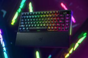 Teclado Gamer Razer Blackwidow V4 Pro Chroma RGB Com Fio