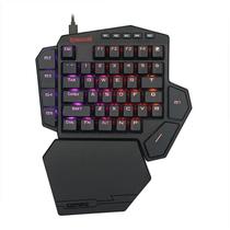 Teclado mecanico Redragon Diti one hand RGB, K585RGB