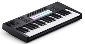 Teclado MIDI Novation Launchkey 37 MK4 com Ableton Live