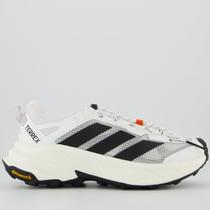 Tênis Adidas Terrex Freehiker SL GTX Cinza e Branco Tênis Adidas Terrex Freehiker SL GTX Cinza e Branco