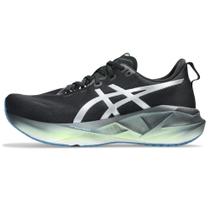 Tênis ASICS Novablast 5 Luxe - Masculino - Dourado/Preto Tênis ASICS Novablast 5 Luxe - Masculino - Dourado/Preto