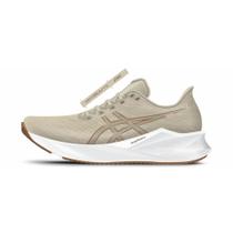 Tênis ASICS Versablast 4 - Feminino - Bege/Marrom