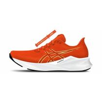 Tênis ASICS Versablast 4 - Masculino - Laranja/Amarelo