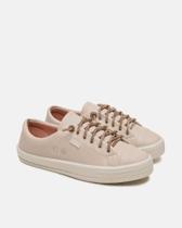 Tênis bege casual confort cadarço de strass