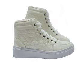 Tênis Botinha Feminino Branco Matelassê Solado Grosso Tênis Botinha Feminino Branco Matelassê Solado Grosso