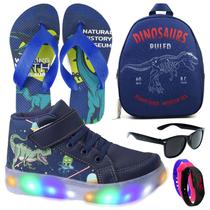Tenis Botinha Masculino De Led Com Calce Facil Infantil Dinossauro Luzinha + Mochila Chinelo e Oculos Relogio