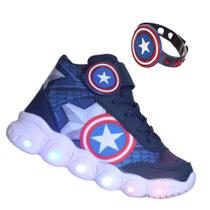 Tenis Botinha Personagem Capitão Com Luz Led que Pisca Brilha Vem a Pulseira