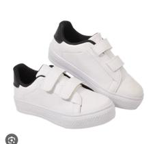 Tênis branco 2 fech
