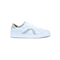 Tênis Branco Feminino Com Brilho Estiloso e Confortável Tênis Branco Feminino Com Brilho Estiloso e Confortável