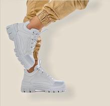 Tênis branco sneaker