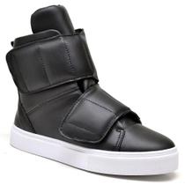 Tênis Casual Cano Curto Pires Shoes com Fitas Auto colante Costuras e Sola Reta Tênis Casual Cano Curto Pires Shoes com Fitas Auto colante Costuras e Sola Reta