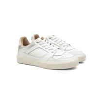 Tenis Casual Feminino Couro Detalhe Metalizado Conforto