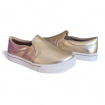 Tênis Casual Feminino Via Marte Slip On Dourado Palmilha Macia Tênis Casual Feminino Via Marte Slip On Dourado Palmilha Macia