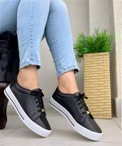 Tênis Casual Preto e Branco com Listra Preta Tênis Casual Preto e Branco com Listra Preta