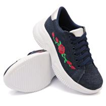 Tenis Chunky LK Store de Tecido com Detalhe Bordado Flor e Sola Alta